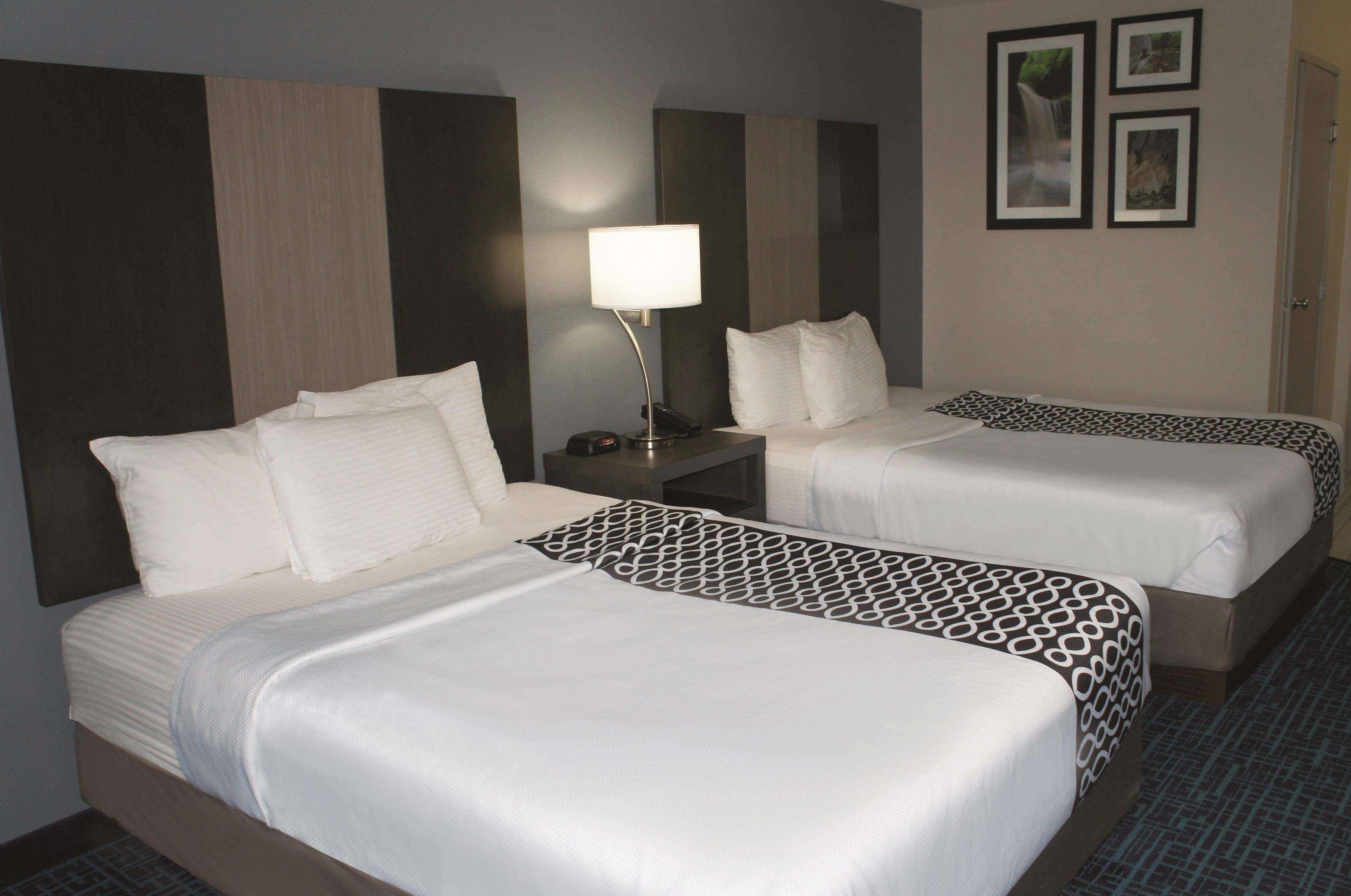 La Quinta Inn & Suites By Wyndham Peru Starved Rock St Park מראה חיצוני תמונה