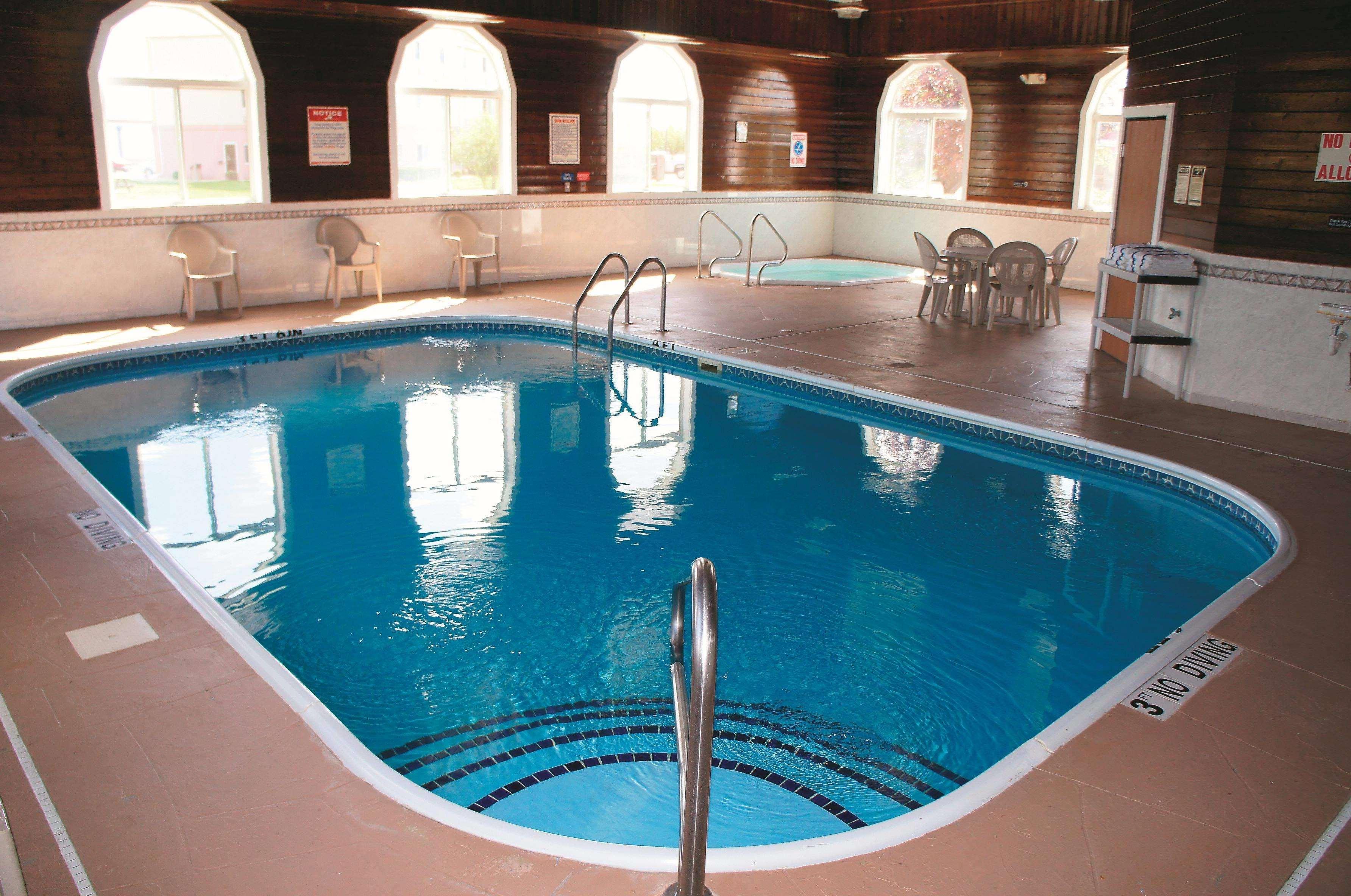 La Quinta Inn & Suites By Wyndham Peru Starved Rock St Park מראה חיצוני תמונה